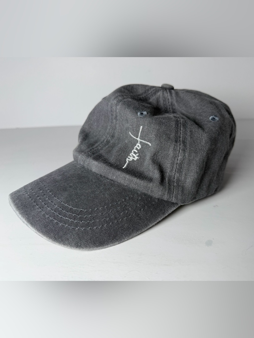 Christian Faith Cross Embroidered Washed Cotton Baseball Cap – Charcoal Grey